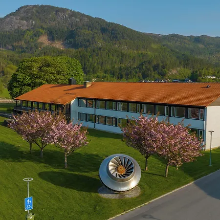 Sirdalsvatnet In Sirdal Hotel