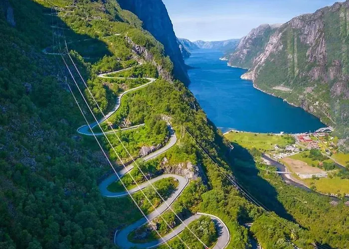 Sirdalsvatnet In Sirdal Tonstad