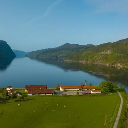 Hotel Sirdalsvatnet In Sirdal Tonstad