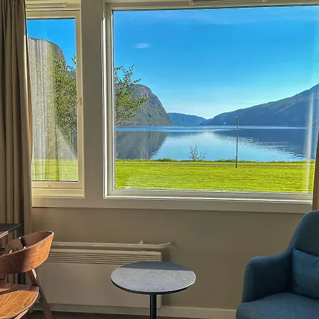 Hotel Sirdalsvatnet In Sirdal Tonstad